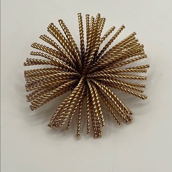 Vintage | Jewelry | Vintage Rope Starburst Brooch | Poshmark